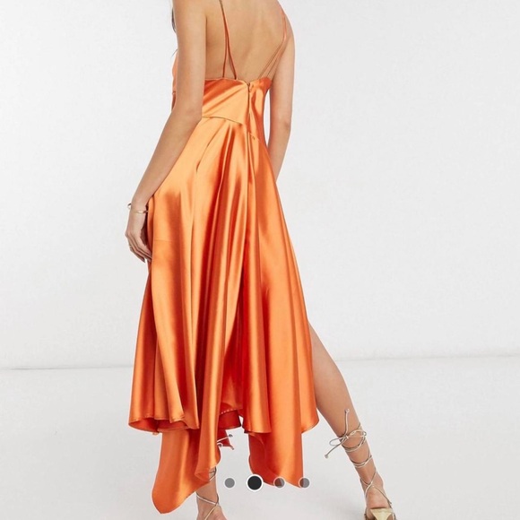 ORANGE SATIN CAMI MIDI DRESS W. SEAM DETAIL. - Picture 3 of 4